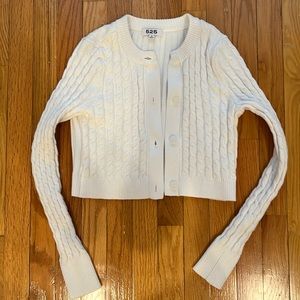 525 White Cardigan